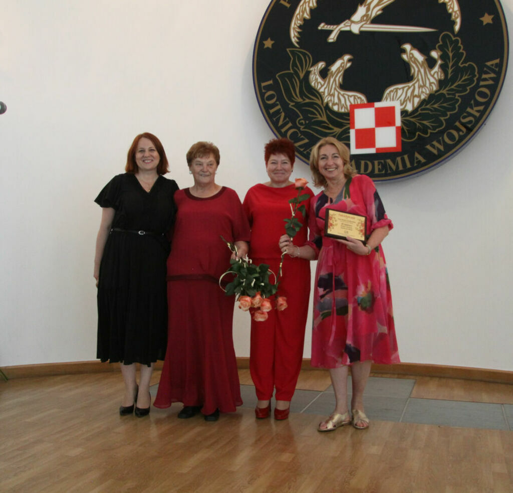 
                                                    40 – lecie Klubu Seniora Jesienna Róża 
                                                