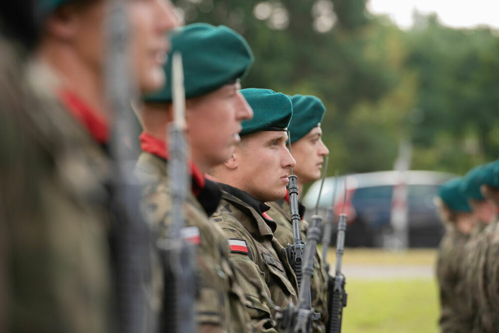 
                                                       Uroczysta Polowa Msza Święta - obchody Św. 15 Pułku Piechoty
                                                