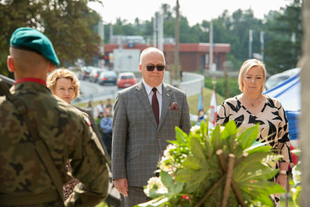
                                                       Uroczysta Polowa Msza Święta - obchody Św. 15 Pułku Piechoty
                                                