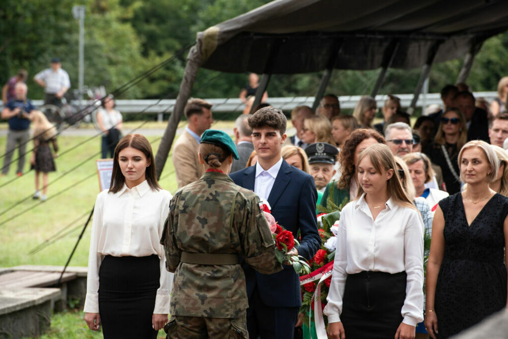 
                                                       Uroczysta Polowa Msza Święta - obchody Św. 15 Pułku Piechoty
                                                