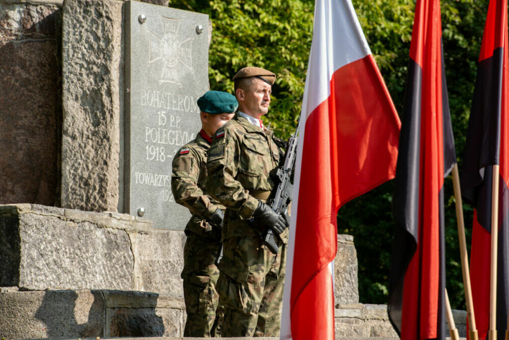 
                                                       Uroczysta Polowa Msza Święta - obchody Św. 15 Pułku Piechoty
                                                