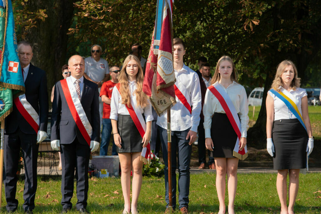 
                                                       Uroczysta Polowa Msza Święta - obchody Św. 15 Pułku Piechoty
                                                