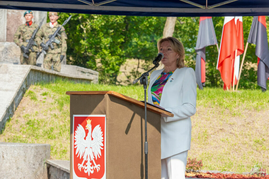 
                                                       Uroczysta Polowa Msza Święta - obchody Św. 15 Pułku Piechoty
                                                