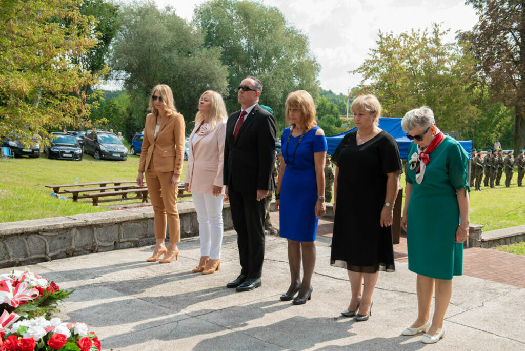 
                                                       Uroczysta Polowa Msza Święta - obchody Św. 15 Pułku Piechoty
                                                