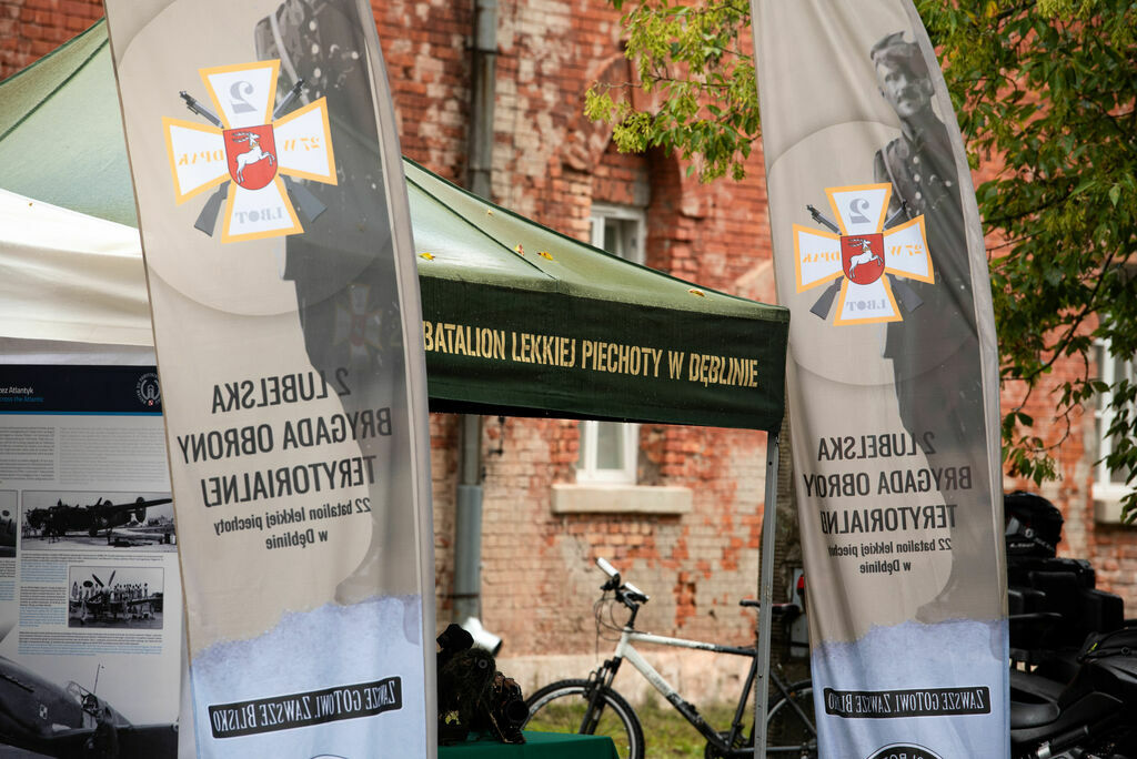 
                                                    Piknik historyczny - obchody Św. 15 Pułku Piechoty
                                                