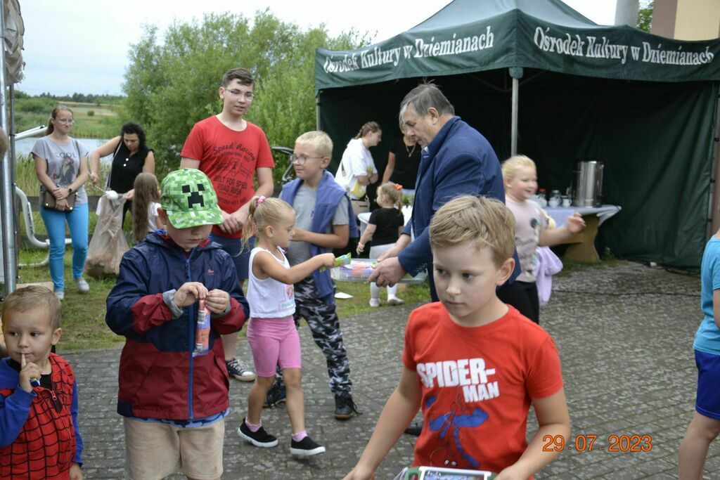 
                                                    Festyn Sołecki w Trzebuniu
                                                