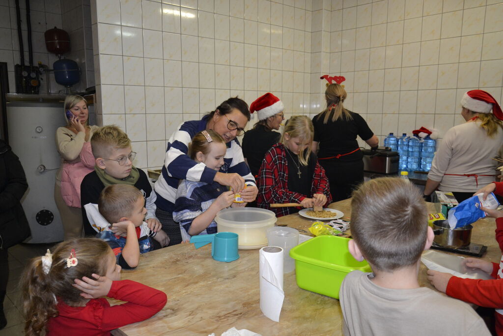 
                                                       Po raz kolejny w naszej miejscowości zagościł Święty Mikołaj!!
                                                