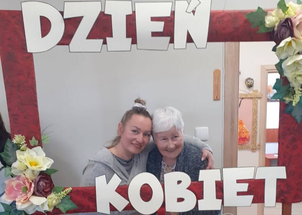 Dzień Kobiet w Środowiskowym Domu Samopomocy w Trzebuniu