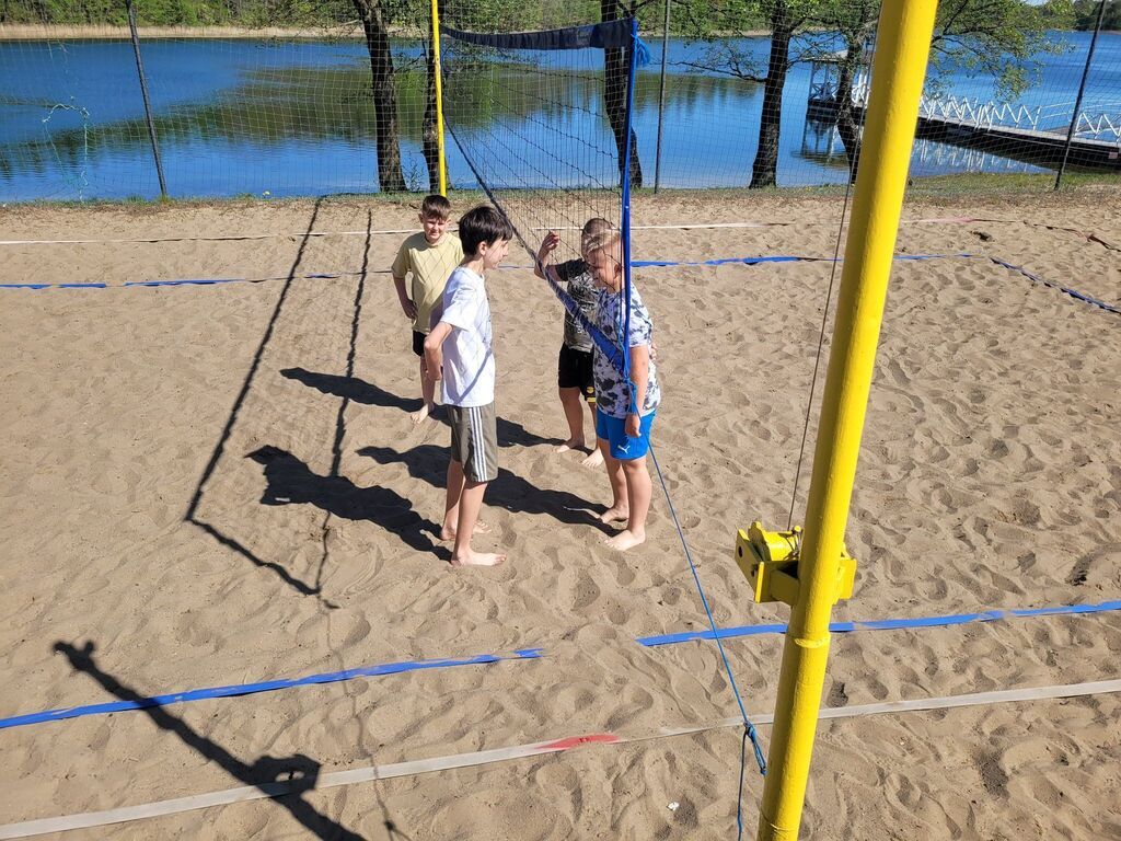 
                                                       🏐 Turniej Siatkówki Plażowej🏐 Kategoria - Klasy IV - VI
                                                