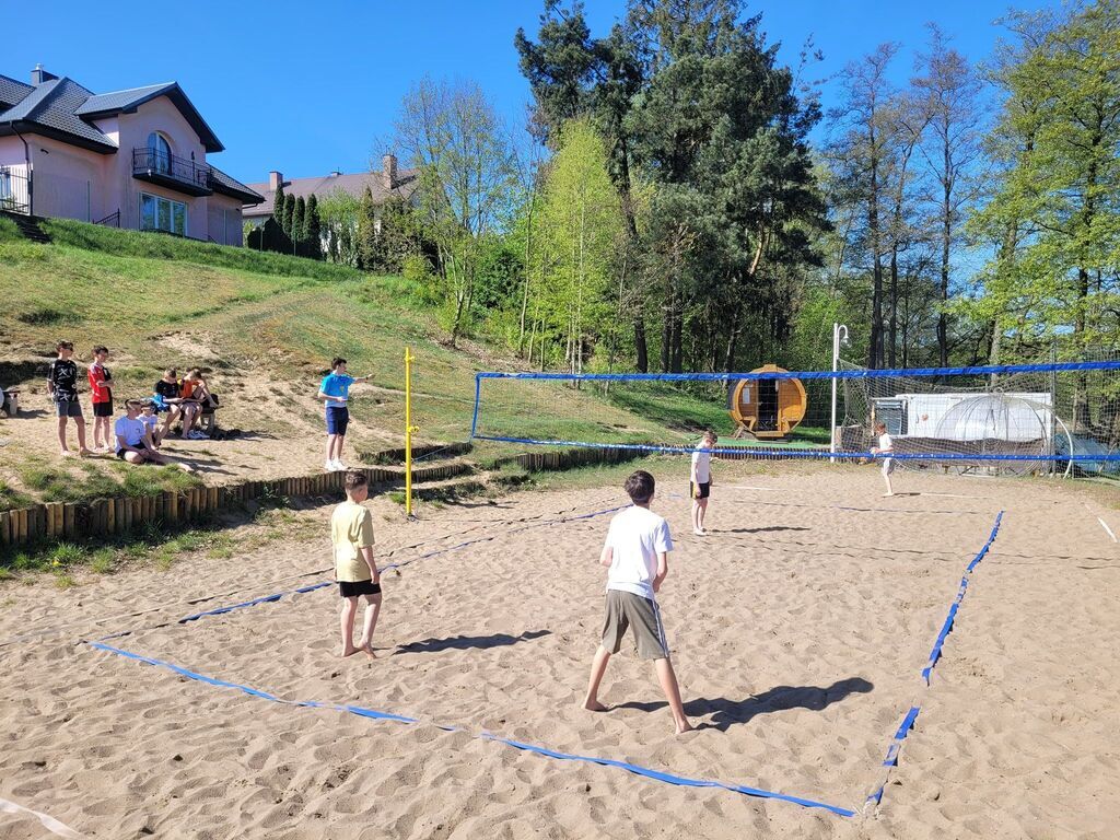 
                                                       🏐 Turniej Siatkówki Plażowej🏐 Kategoria - Klasy IV - VI
                                                