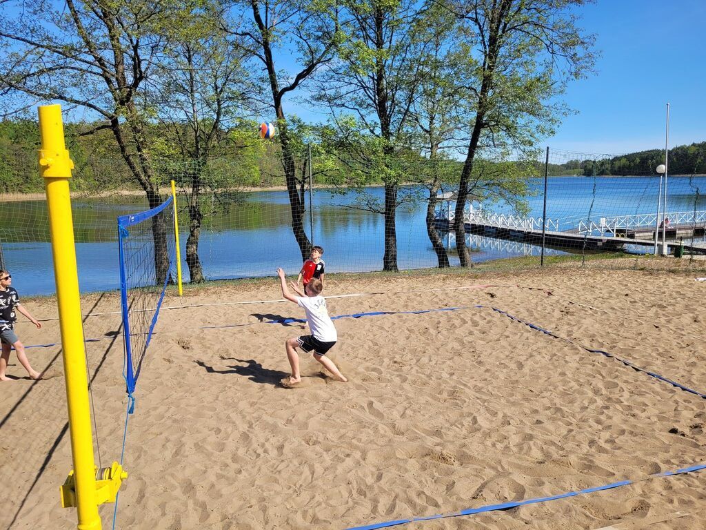 
                                                       🏐 Turniej Siatkówki Plażowej🏐 Kategoria - Klasy IV - VI
                                                