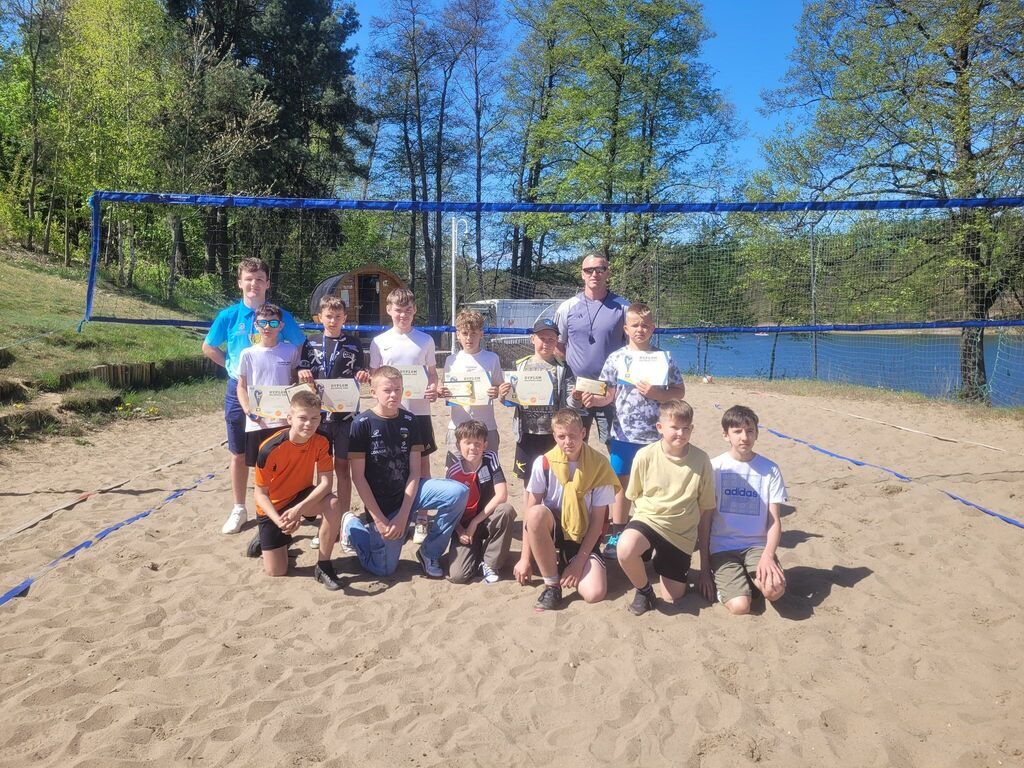 
                                                       🏐 Turniej Siatkówki Plażowej🏐 Kategoria - Klasy IV - VI
                                                