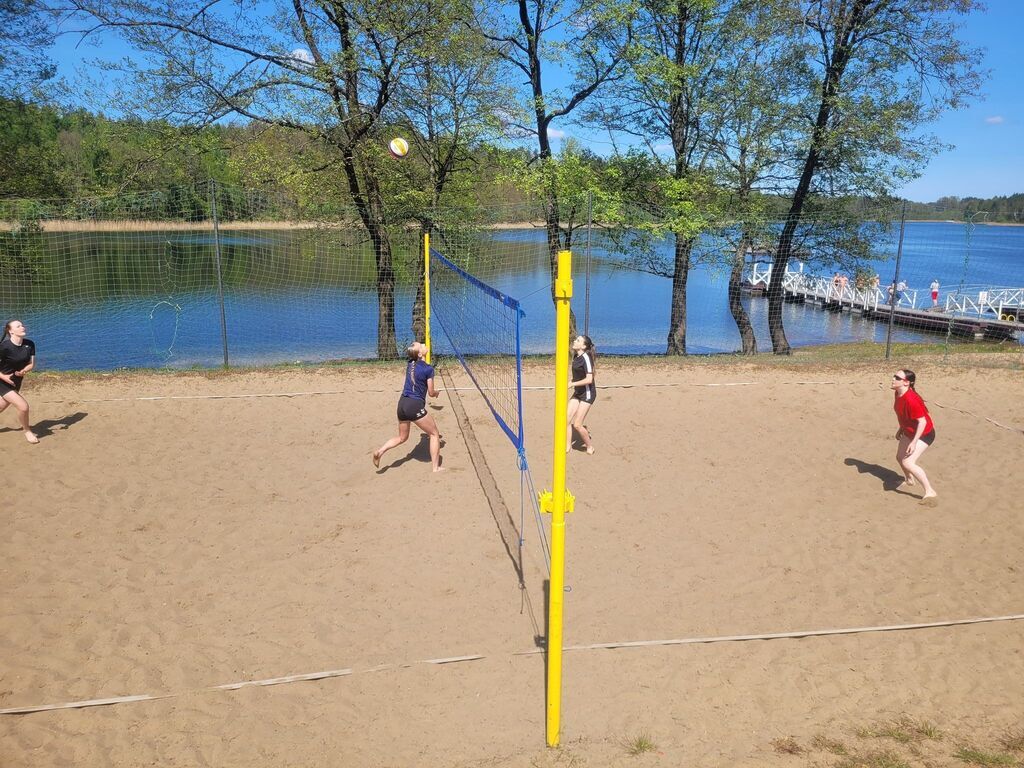 
                                                       🏐Turniej Siatkówki Plażowej🏐 Kategoria - Klasy VII - VII
                                                