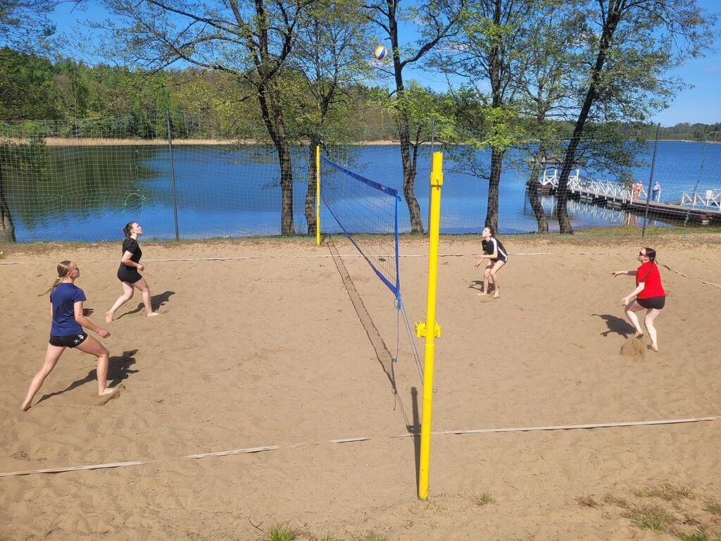 
                                                       🏐Turniej Siatkówki Plażowej🏐 Kategoria - Klasy VII - VII
                                                