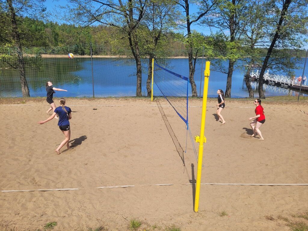 
                                                       🏐Turniej Siatkówki Plażowej🏐 Kategoria - Klasy VII - VII
                                                