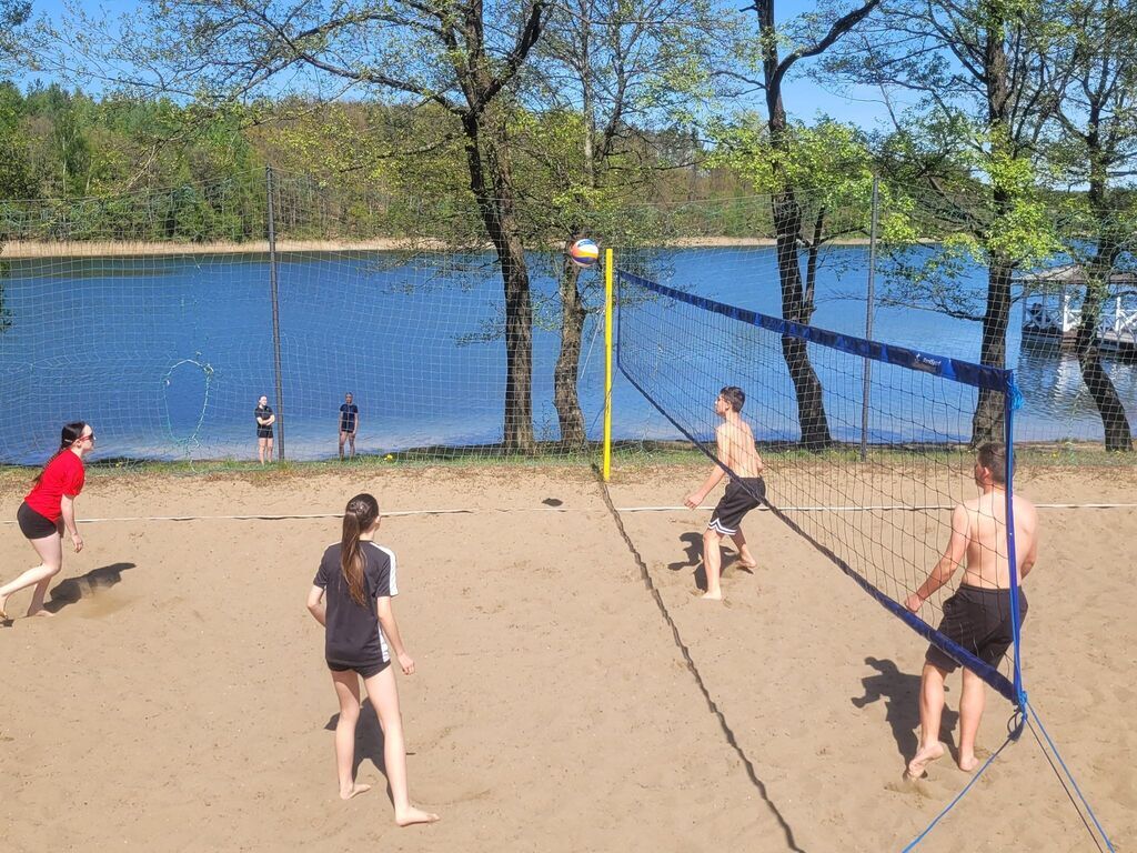 
                                                       🏐Turniej Siatkówki Plażowej🏐 Kategoria - Klasy VII - VII
                                                