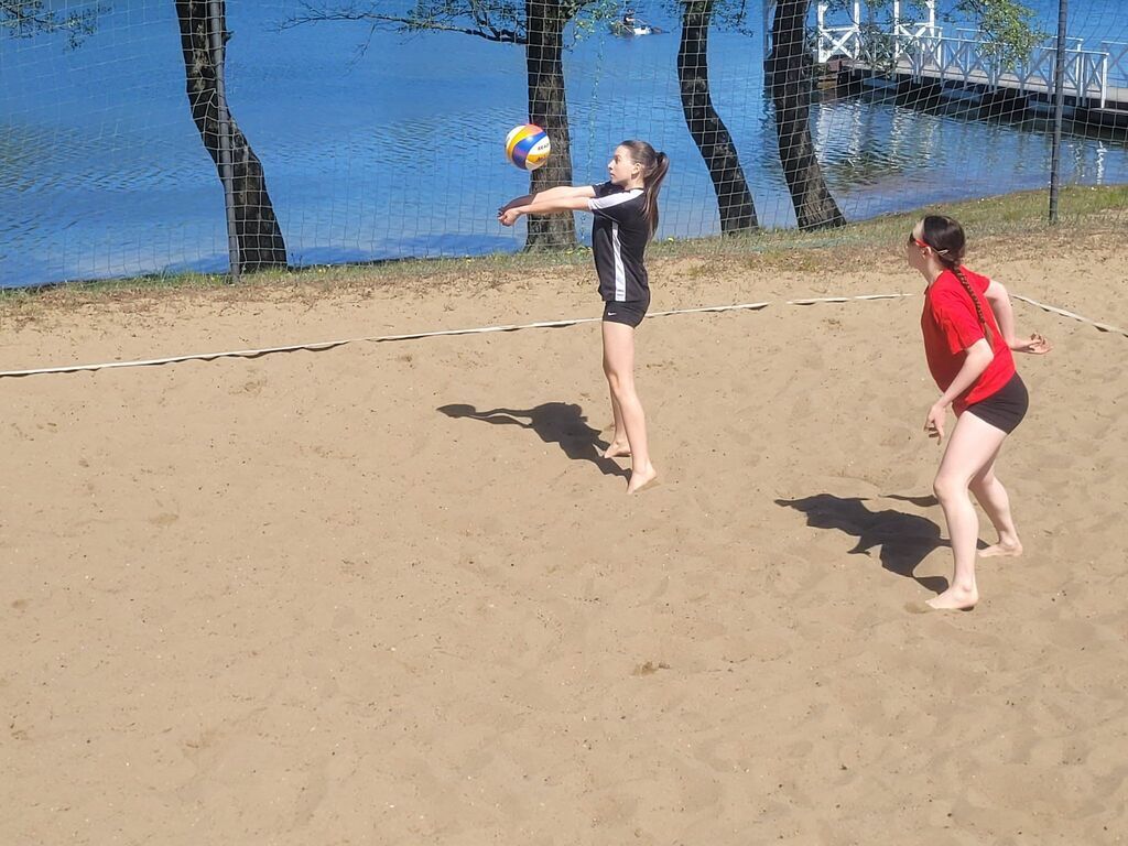 
                                                       🏐Turniej Siatkówki Plażowej🏐 Kategoria - Klasy VII - VII
                                                