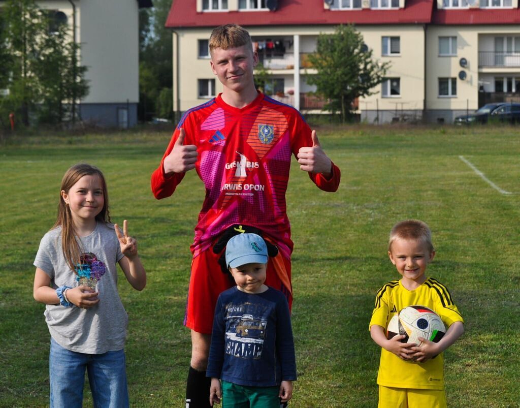 
                                                       Kaliszanka - Dziemiany 🆚 GKS II Żukowo
                                                
