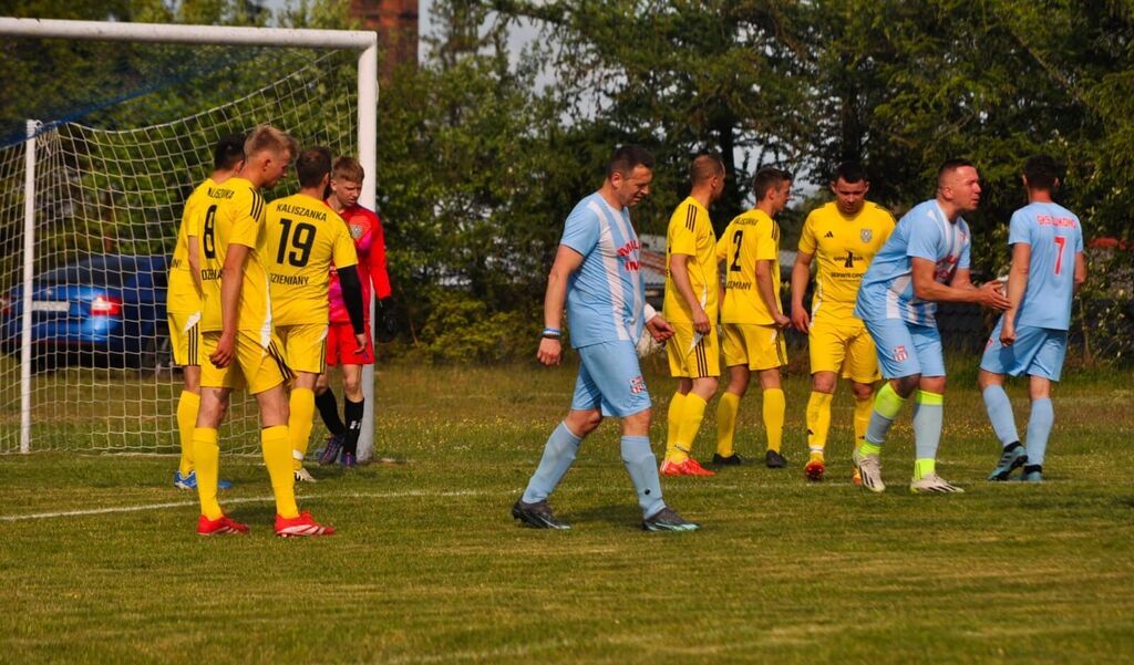 
                                                       Kaliszanka - Dziemiany 🆚 GKS II Żukowo
                                                