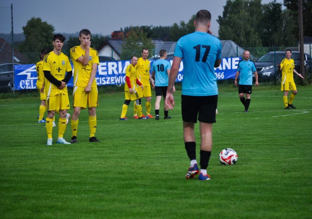 
                                                       KS Mściszewice vs Kaliszanka - Dziemiany 
                                                