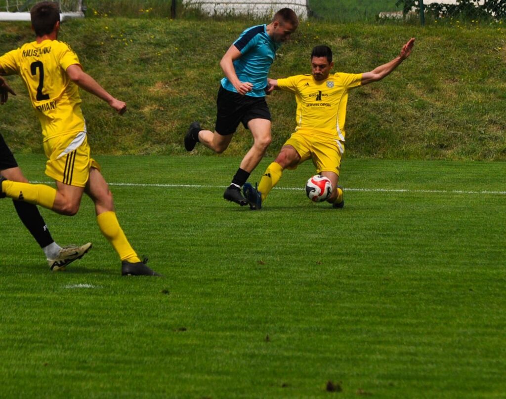 
                                                       KS Mściszewice vs Kaliszanka - Dziemiany 
                                                