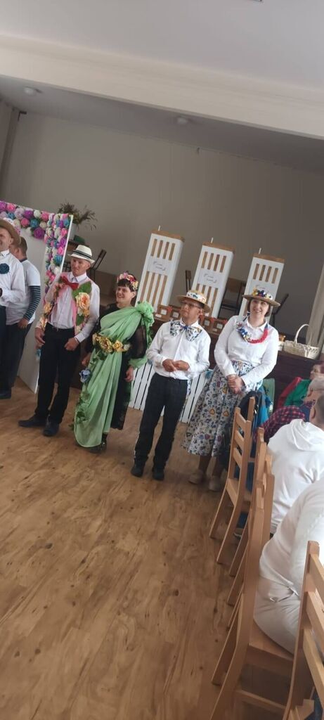 
                                                       Dzień Przyjaciela
                                                