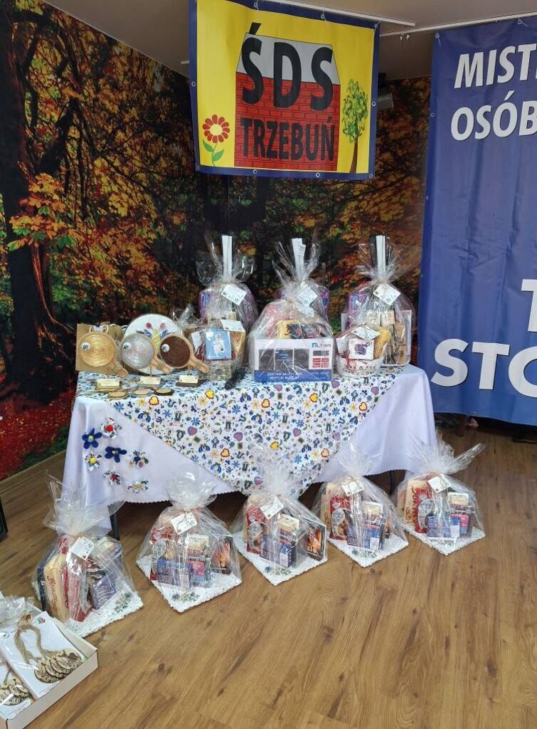 
                                                       Turniej Tenisa Stołowego
                                                