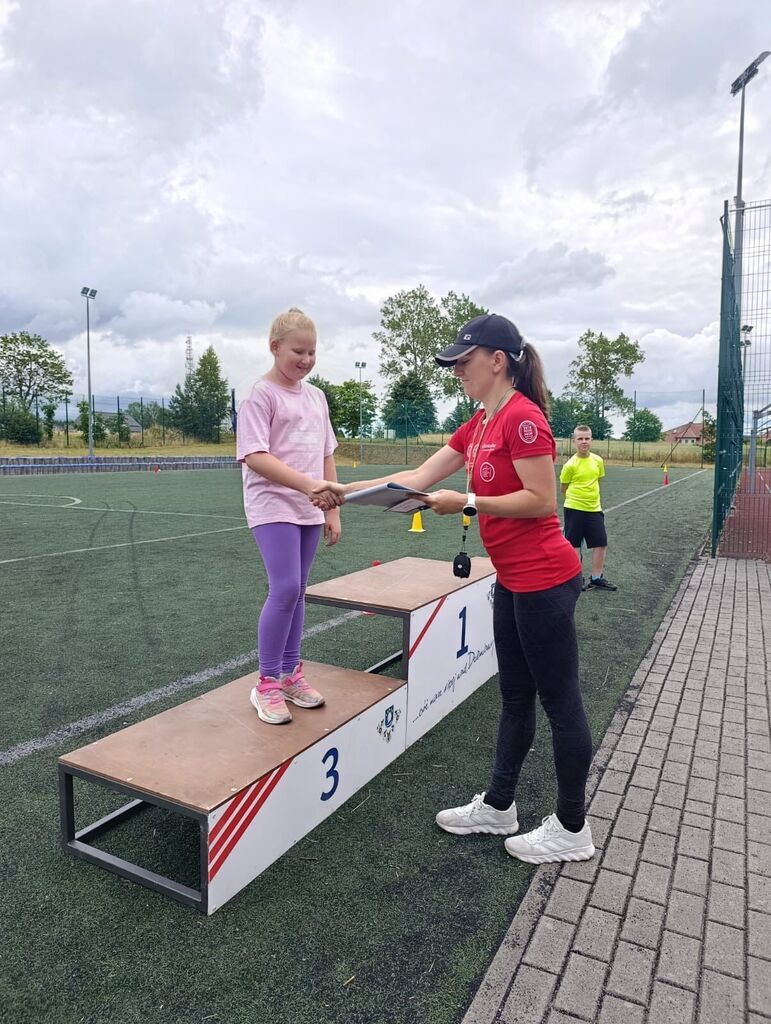 
                                                       🏃‍♀️‍➡️🏃‍♂️‍➡️🏃‍➡️ Konkurencje Lekkoatletyczne 🏃‍➡️🏃‍♂️‍➡️🏃‍♀️‍➡️
                                                