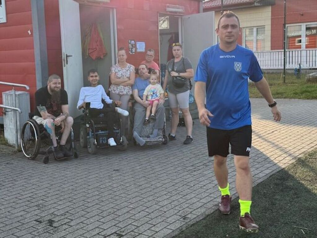 
                                                       I trening sezonu 2025/2026, który poprowadził Pan Mateusz Gliniecki - II trener MKS Chojniczanki Chojnice. 
                                                