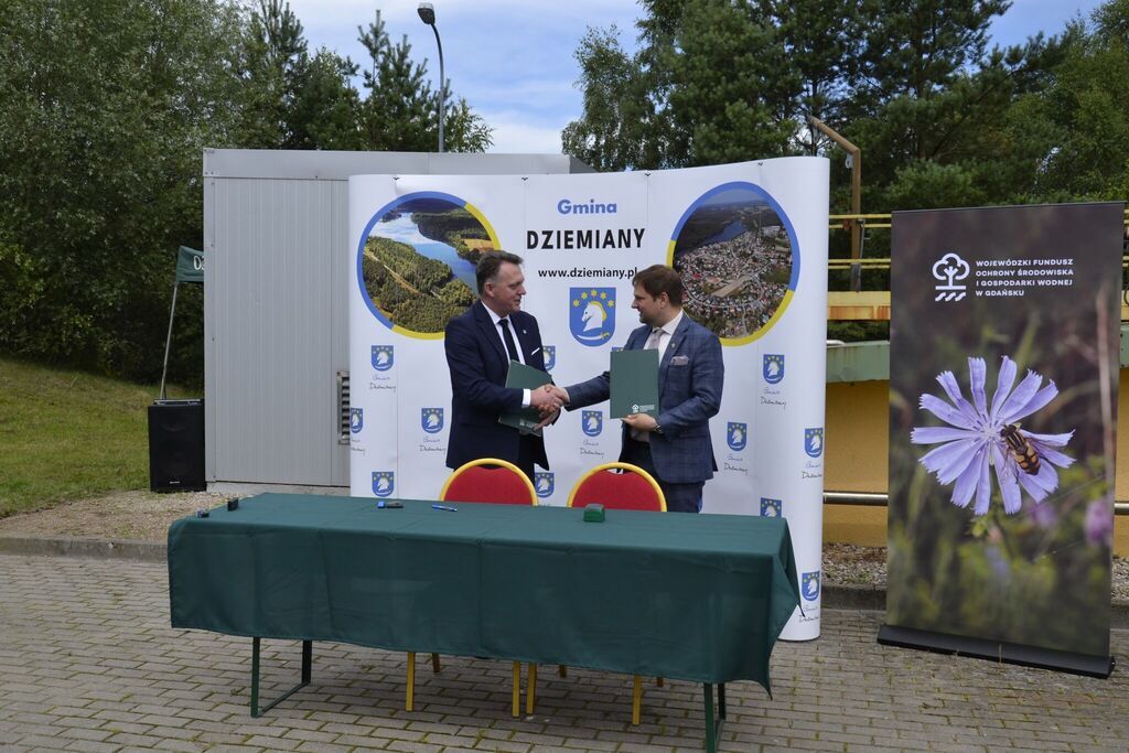 
                                                       Podpisanie umowy na dofinansowanie przygotowania dokumentacji technicznej dla modernizacji oczyszczalni ścieków w Parowej.
                                                