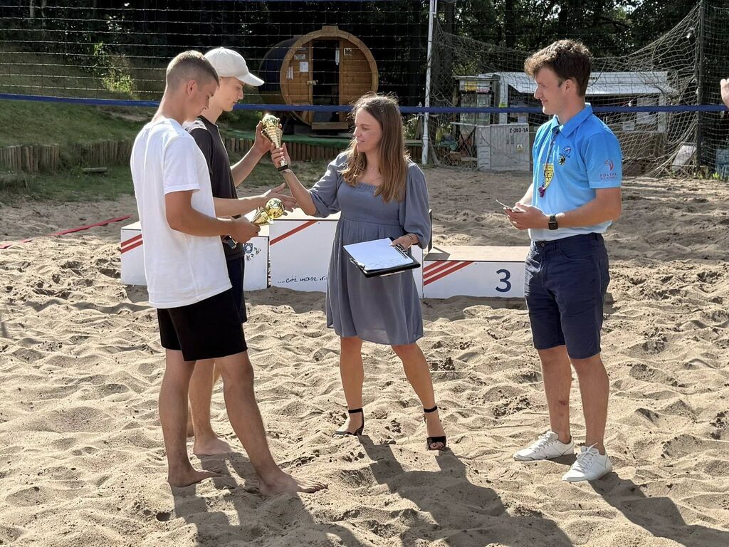 
                                                         Turniej Siatkówki Plażowej Kat. 16+  
                                                