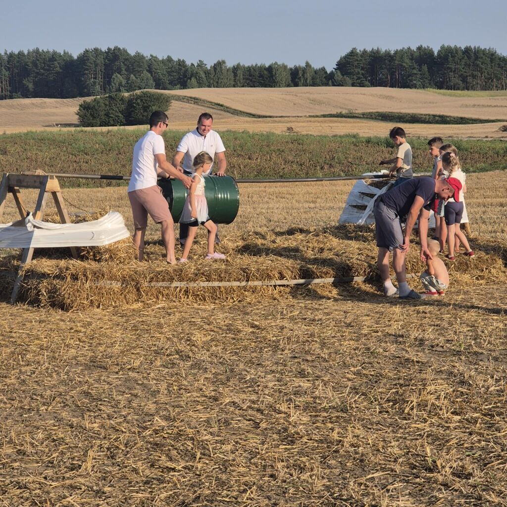 
                                                       🌾✨ Dożynki Gminno-Parafialne w Piechowicach ✨🌾
                                                