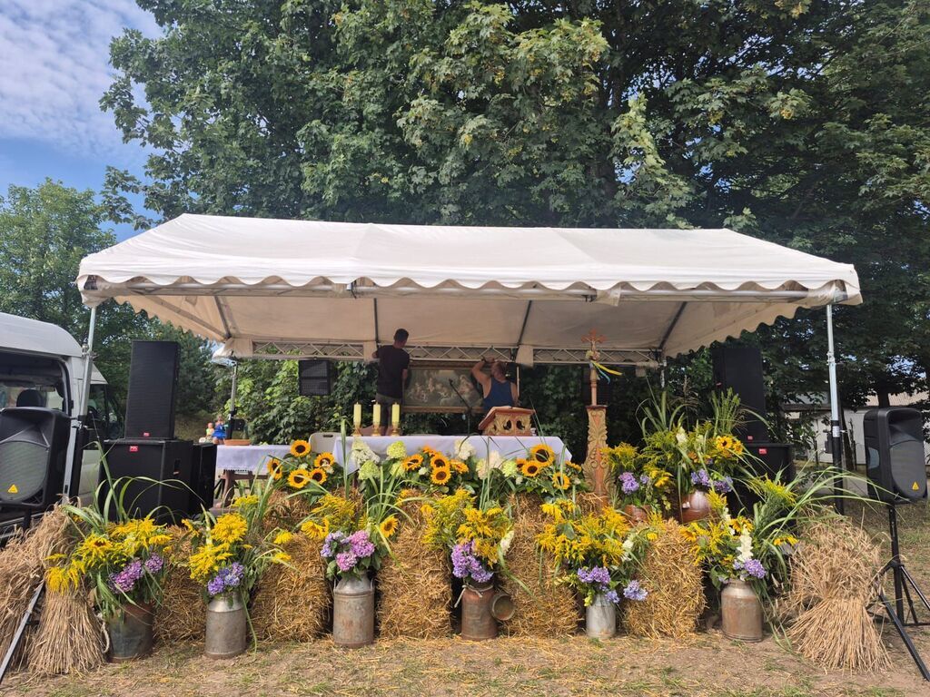 
                                                       🌾✨ Dożynki Gminno-Parafialne w Piechowicach ✨🌾
                                                