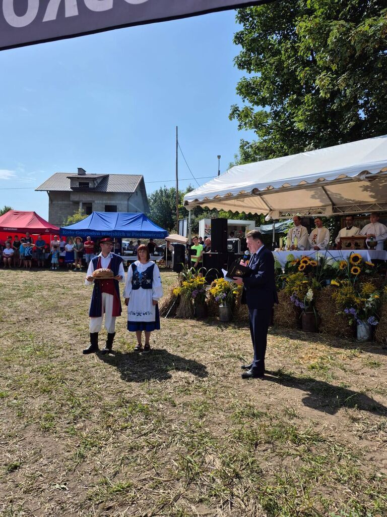 
                                                       🌾✨ Dożynki Gminno-Parafialne w Piechowicach ✨🌾
                                                