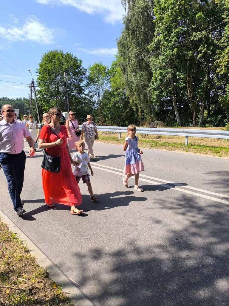 
                                                       🌾✨ Dożynki Gminno-Parafialne w Piechowicach ✨🌾
                                                