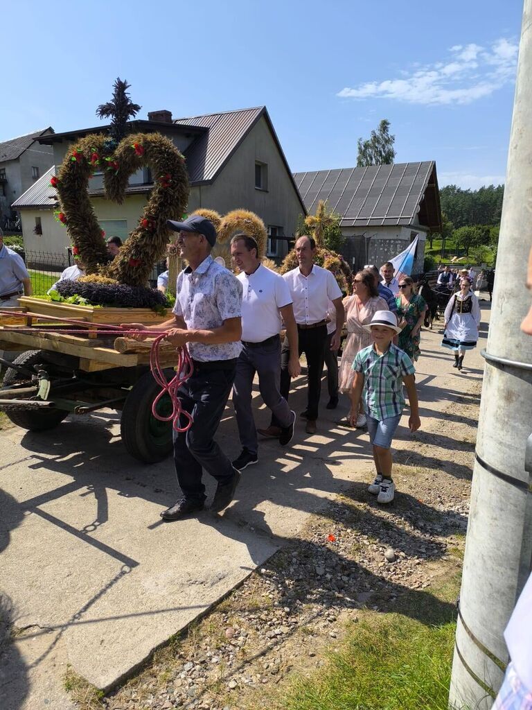 
                                                       🌾✨ Dożynki Gminno-Parafialne w Piechowicach ✨🌾
                                                