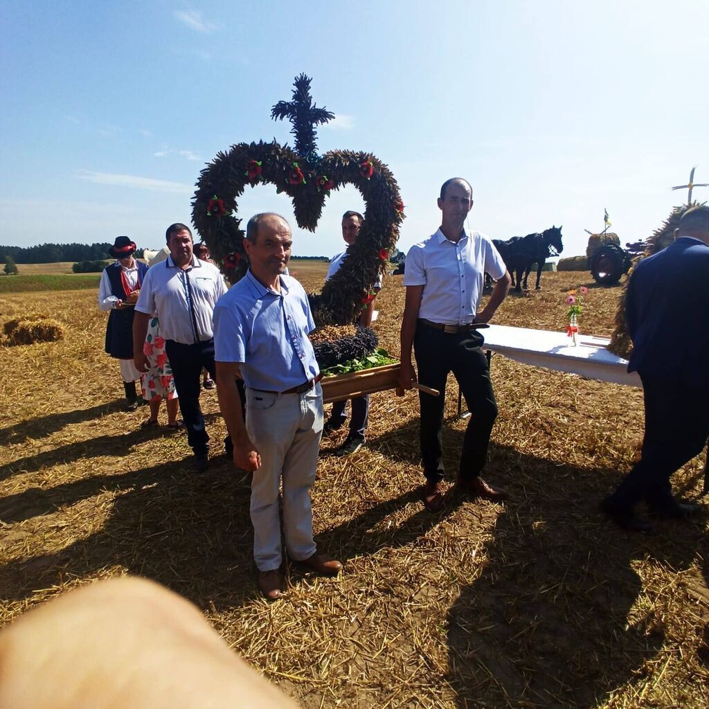 
                                                       🌾✨ Dożynki Gminno-Parafialne w Piechowicach ✨🌾
                                                