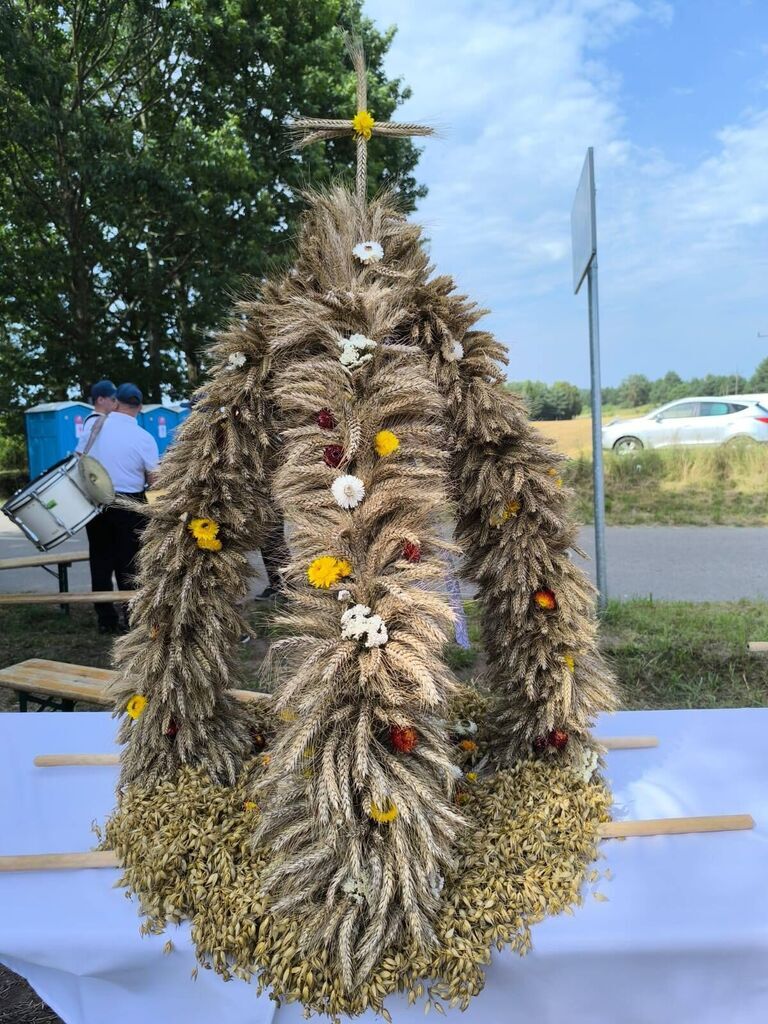 
                                                       🌾✨ Dożynki Gminno-Parafialne w Piechowicach ✨🌾
                                                