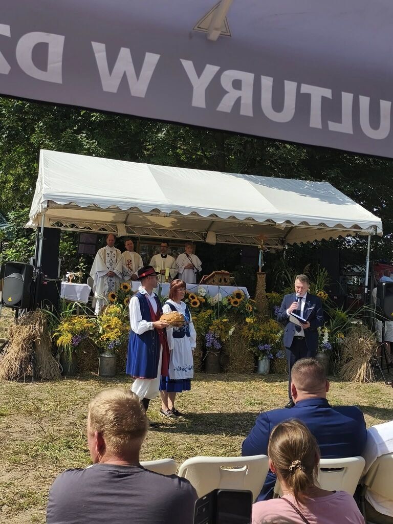 
                                                       🌾✨ Dożynki Gminno-Parafialne w Piechowicach ✨🌾
                                                