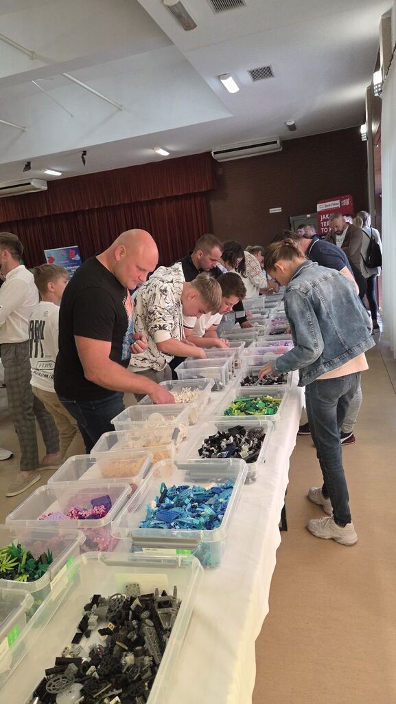 
                                                       🧱 KlockoMania Dziemiany – edycja 1 🏗️
                                                