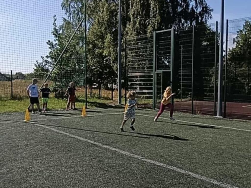 
                                                       🏃‍➡️🏆Konkurencje Lekkoatletyczne 🏆🏃‍♀️‍➡️
                                                