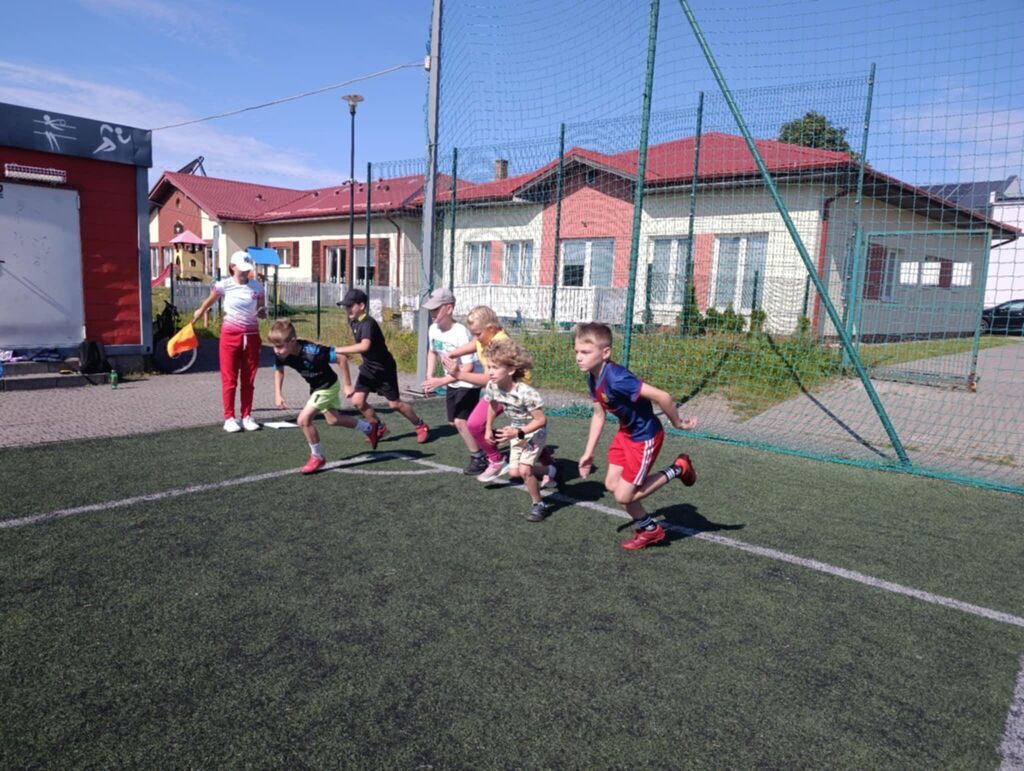 
                                                       🏃‍➡️🏆Konkurencje Lekkoatletyczne 🏆🏃‍♀️‍➡️
                                                