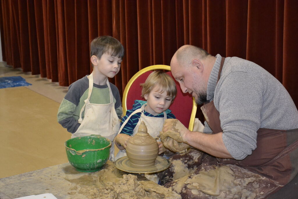 
                                                       Warsztaty garncarskie
                                                