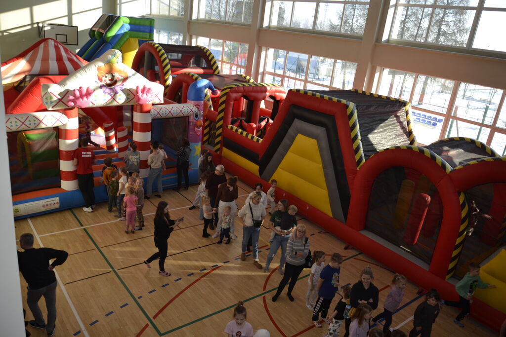 
                                                       Dziemiańskie Honolulu
                                                