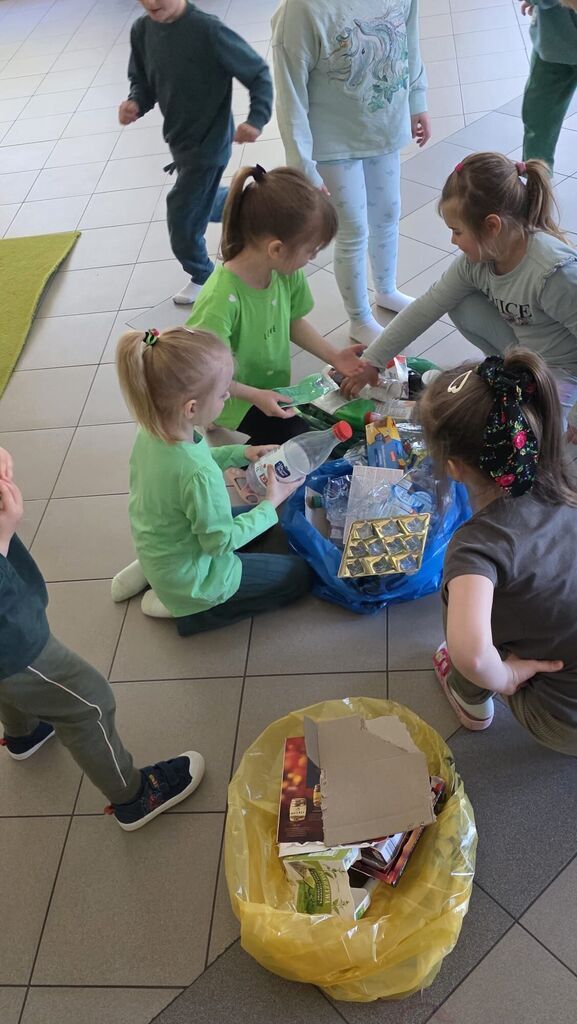 
                                                       Dzień Ziemi w kaliskim przedszkolu
                                                