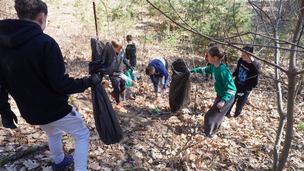 
                                                       II edycja wspólnego sprzątania Gminy Dziemiany
                                                