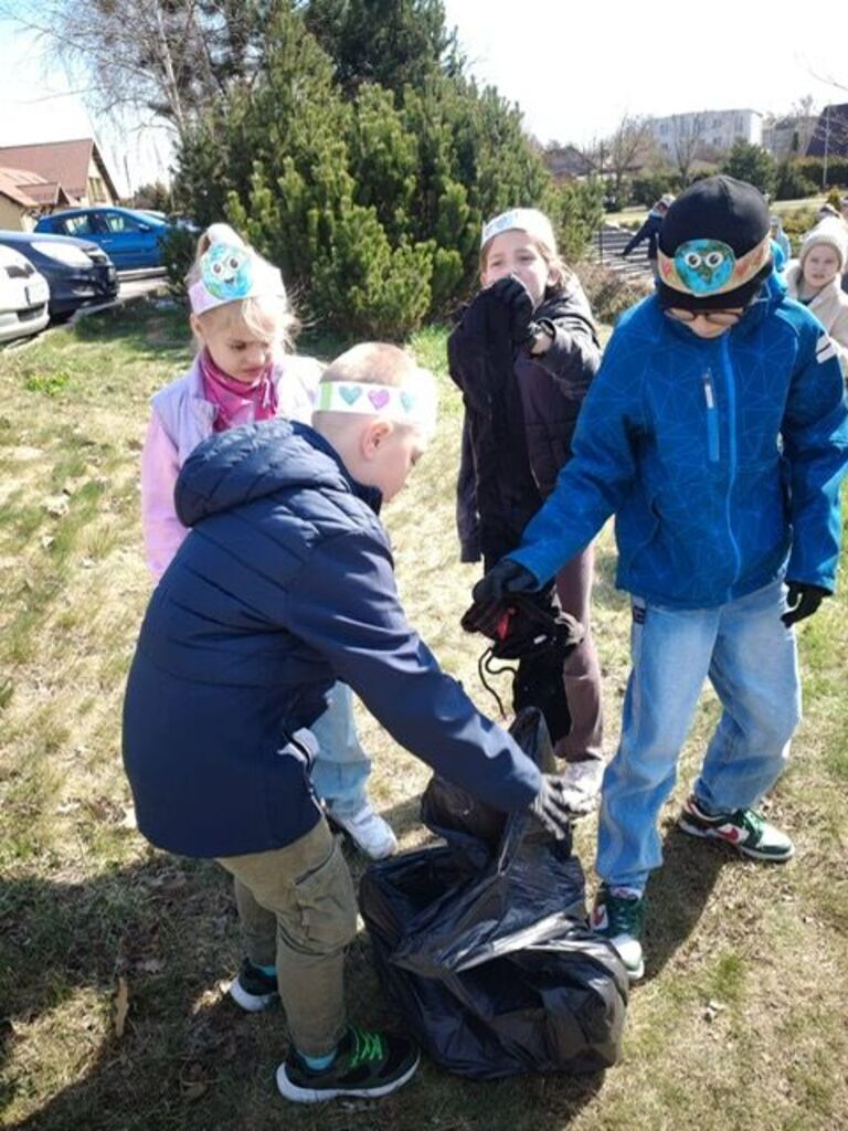 
                                                       II edycja wspólnego sprzątania Gminy Dziemiany
                                                