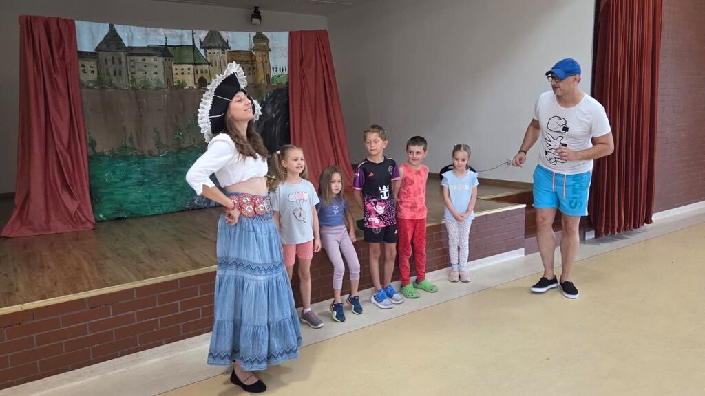 
                                                       Baśniowa podróż
                                                