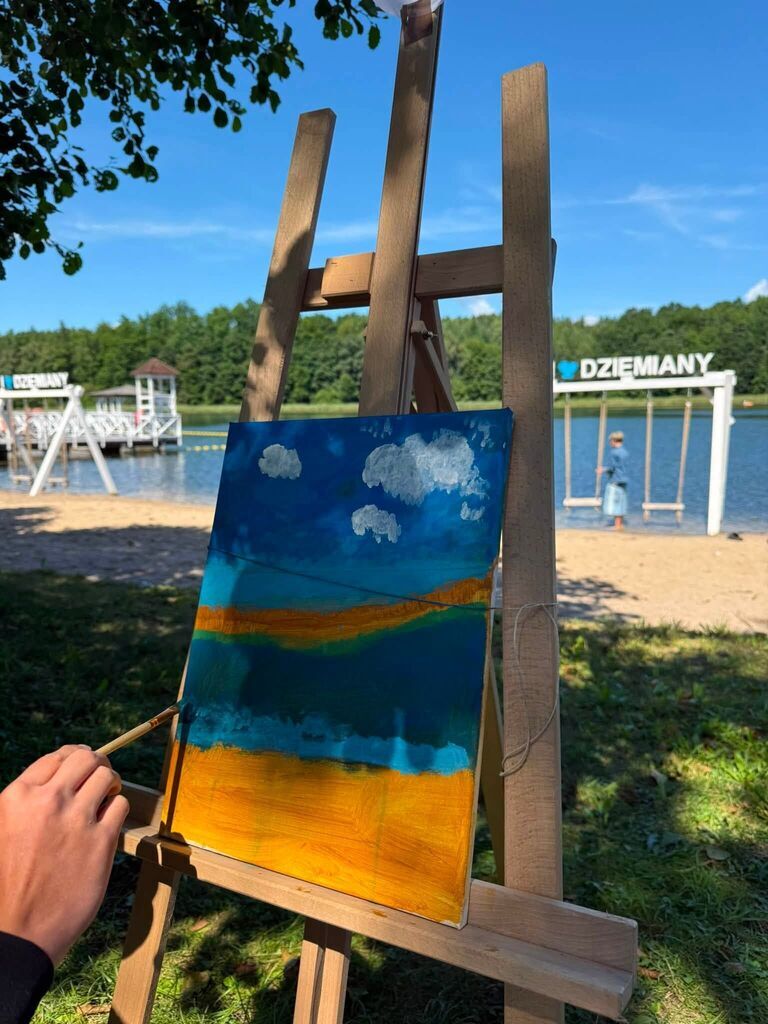 
                                                       🎨🌿 Malowanie w plenerze nad Jeziorem Rzuno! 🌊🖌️
                                                