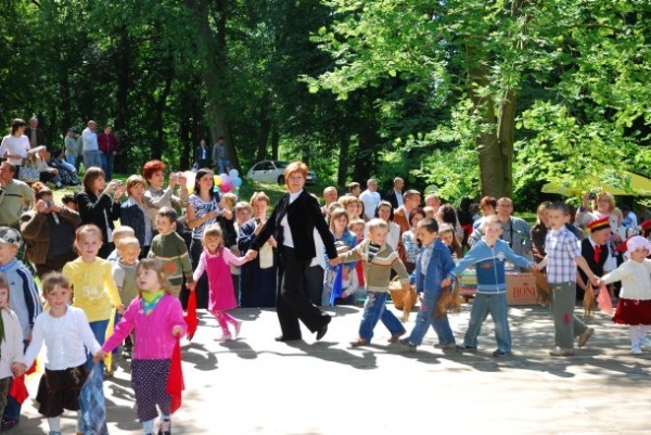 
                                                       Festyn Rodzinny - Bo wszystkie dzieci nasze są - 2009.06.14
                                                